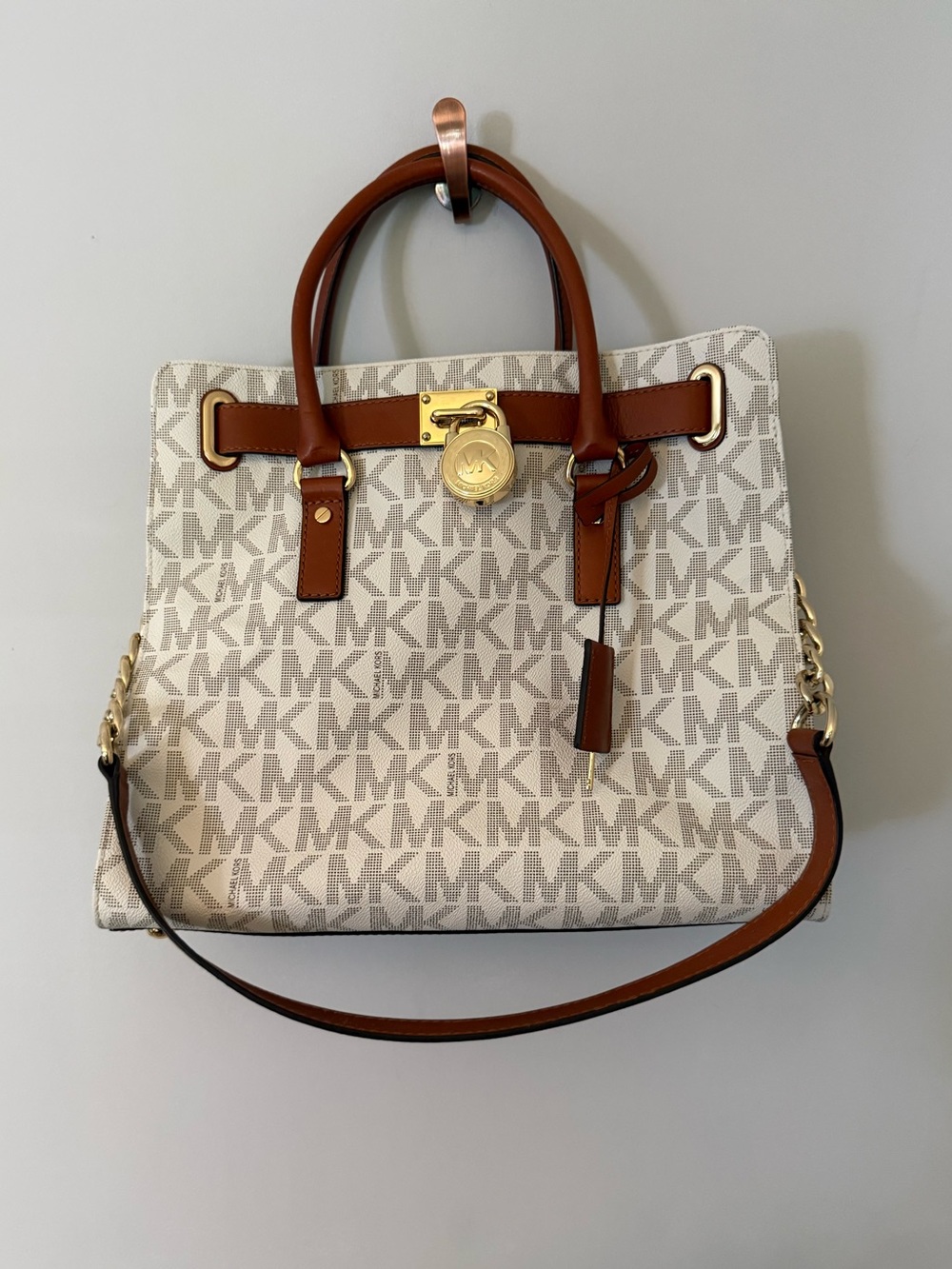 Michael Michael Kors LARGE SIGNATURE HAMILTON SAFFIANO SATCHEL.